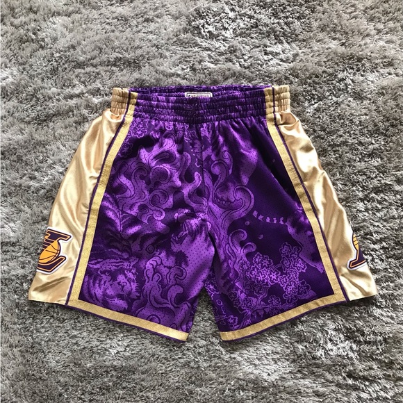 Mitchell Ness Hardwood Classic LA Lakers Chinese New Year shorts large